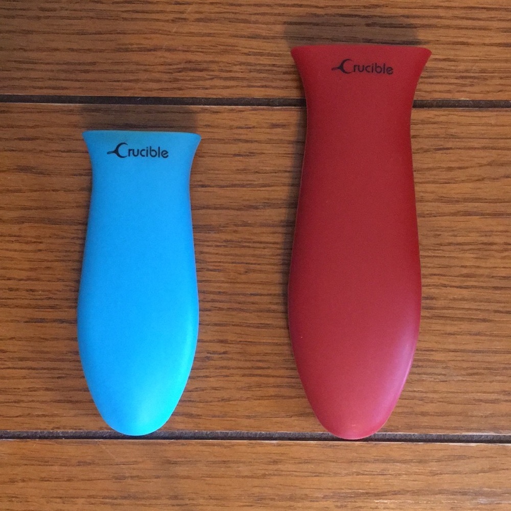 Crucible Cookware Silicone Hot Handle Holders